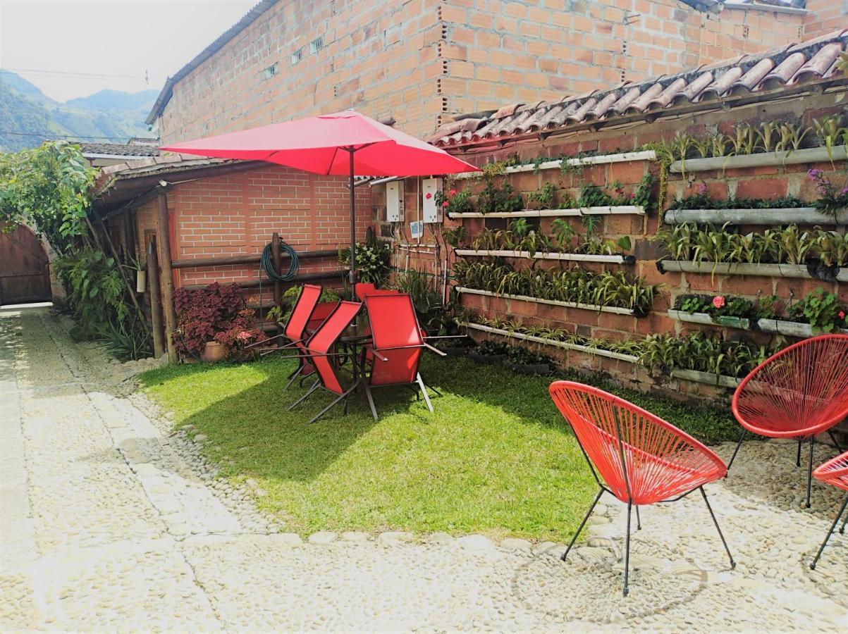 Hotel Kantarrana Urbana Jardin Exterior foto