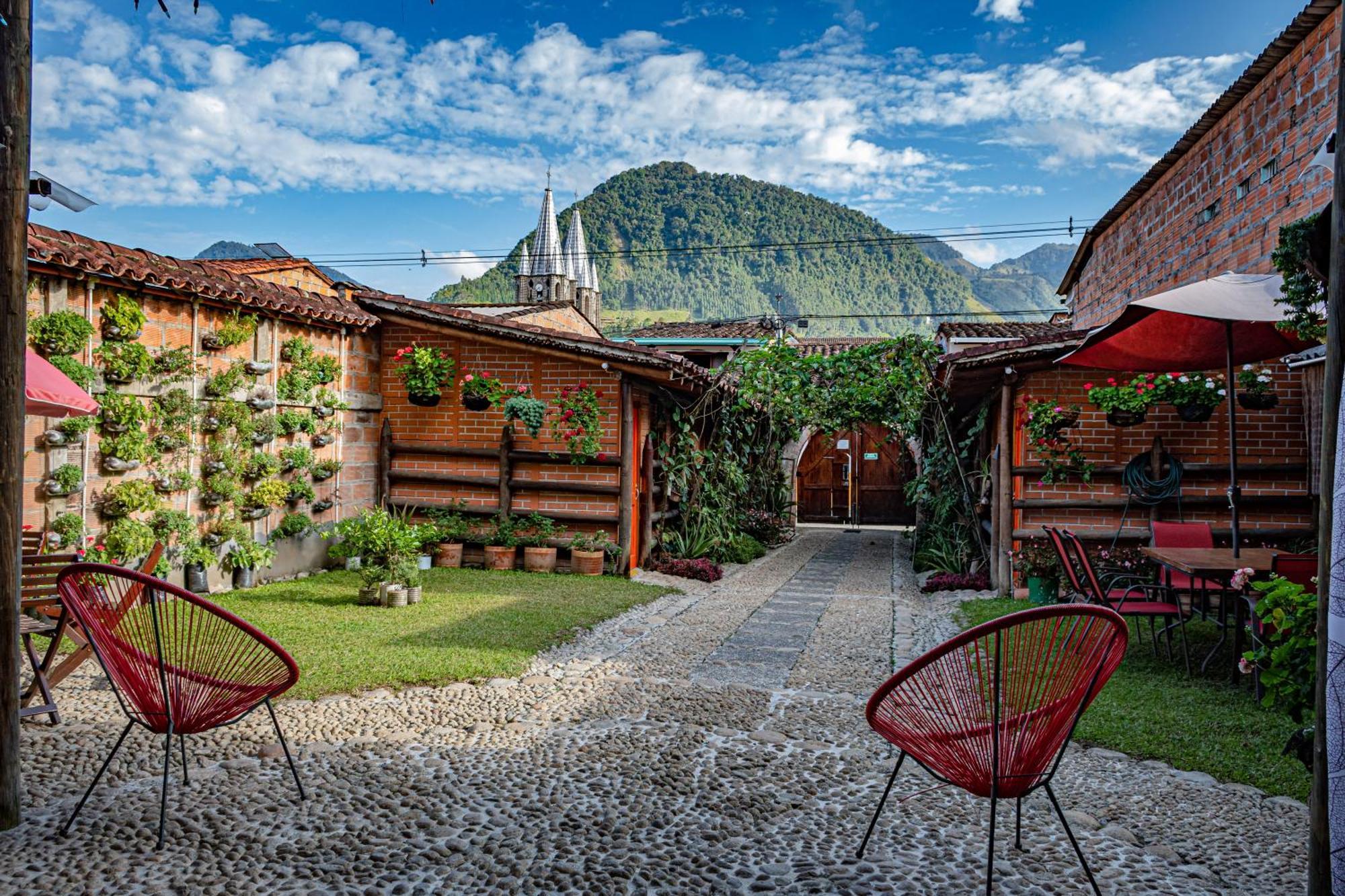 Hotel Kantarrana Urbana Jardin Exterior foto