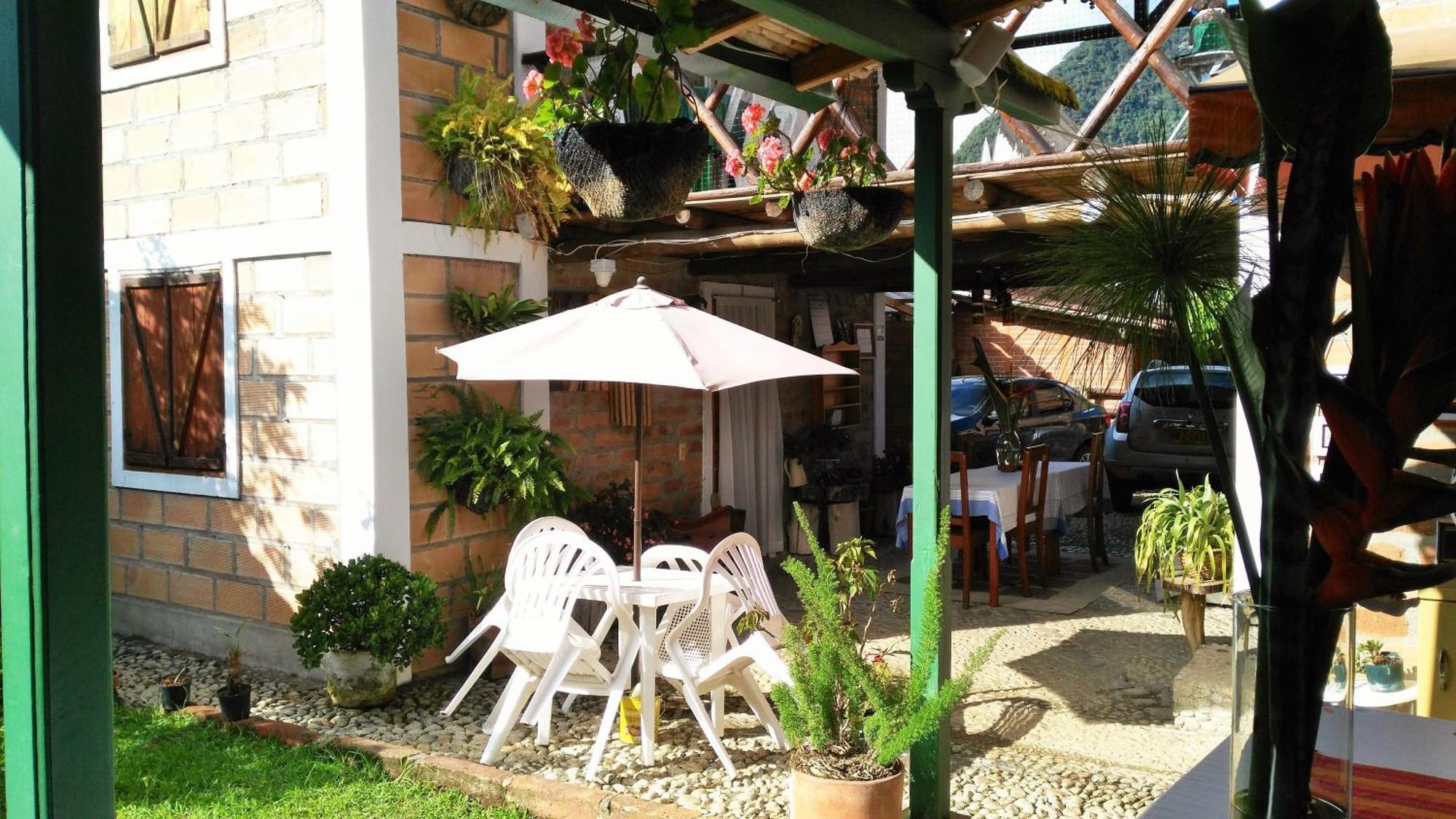 Hotel Kantarrana Urbana Jardin Exterior foto