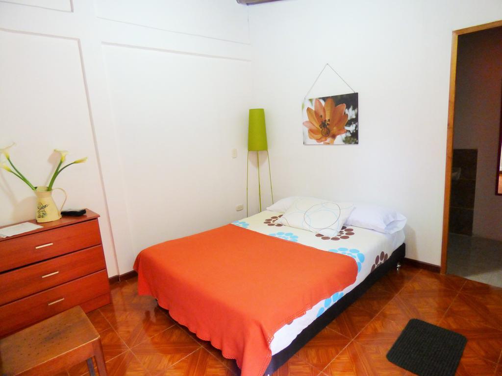 Hotel Kantarrana Urbana Jardin Quarto foto